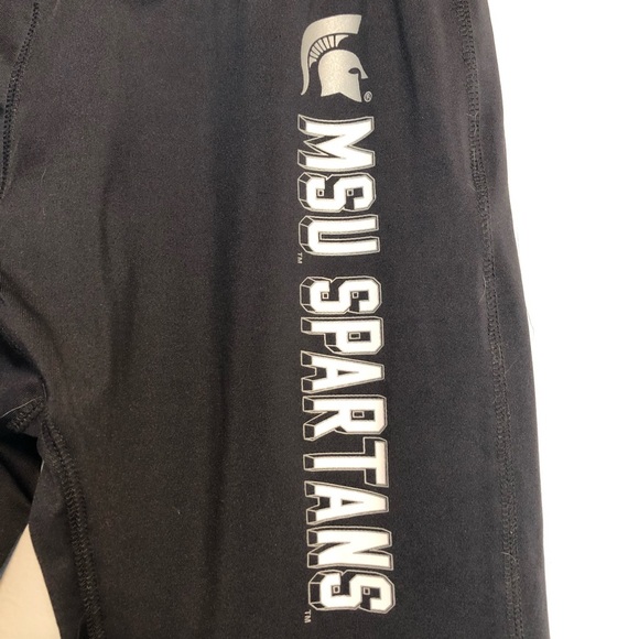 RIVALRY THREADS Grey & Green Athletic Capris Pants - Picture 2 of 7